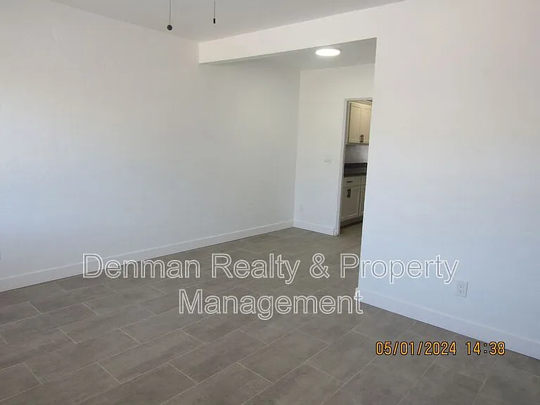 4306 N 12th St #7 — Photo 6