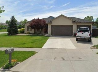 6401 Glass Ridge Dr, Lincoln, NE 68526