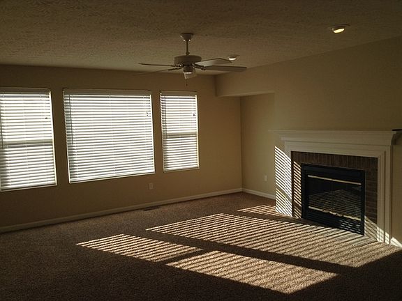 3rd image of 1174 Thornberry Ct