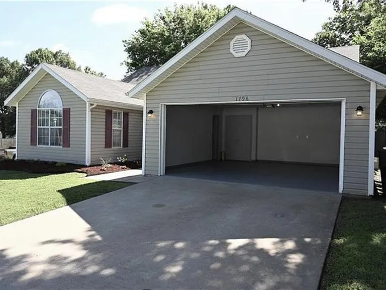 1796 N Salem Rd — Photo 5
