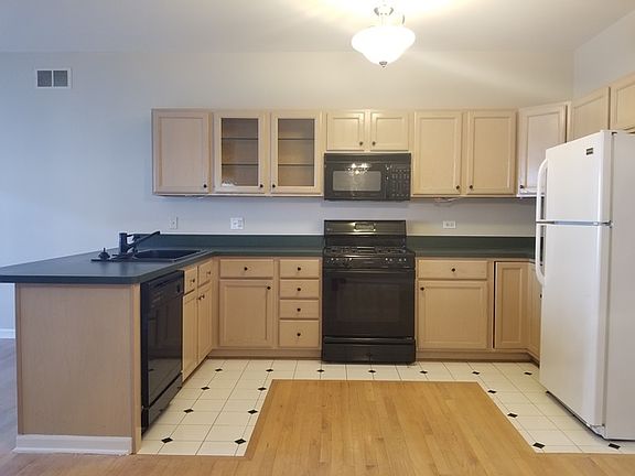 3rd image of 228 N Walnut St Unit D