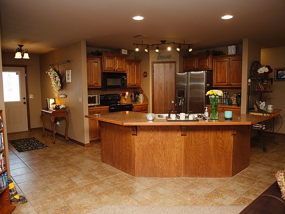 4th image of 2124 S 22nd Ct