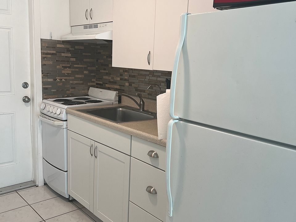 1 bedroom - kitchen
