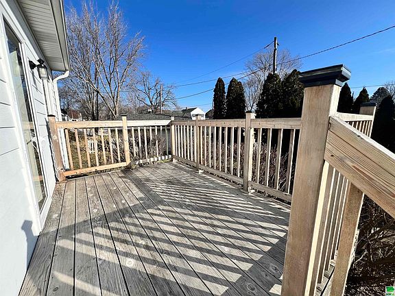 3rd image of 9 Vista Dr