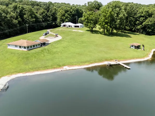 1930 Tunnelton Denniston Rd, Bedford, IN 47421