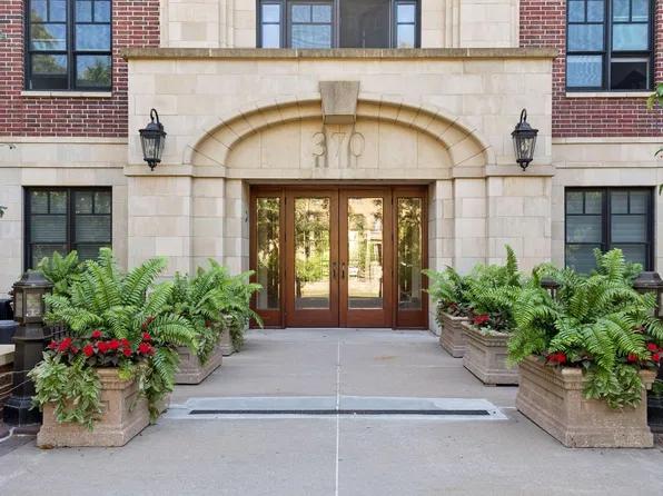 370 Marshall Ave APT 201, Saint Paul, MN 55102