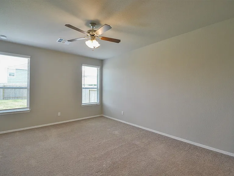 24810 Winema Woods Ln — Photo 12