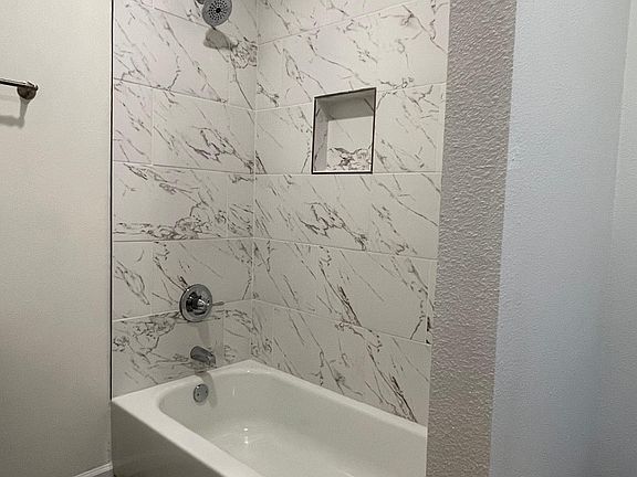 4th image of 3116 Joyce Dr