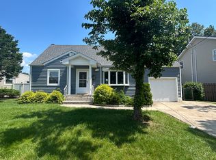 611 Fairway Rd, Linden, NJ 07036