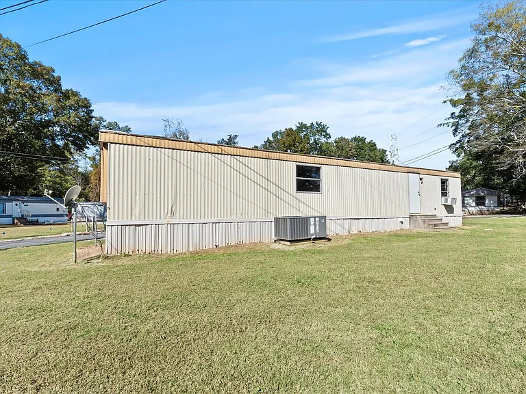 107 Cameron Cir — Photo 15