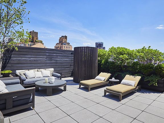 5th image of 236 W 17th St Unit Phb
