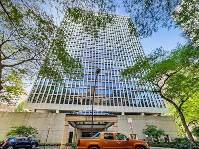 1 E Scott St APT 1311, Chicago, IL, 60610