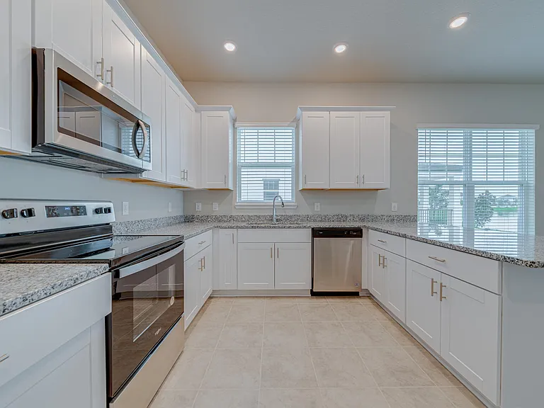 524 Venetian Palms Blvd — Photo 38