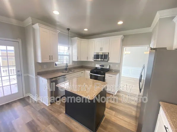 1610 Elgaen Place Dr, Roswell, GA 30075