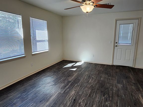 3rd image of 419 N Mead Ave