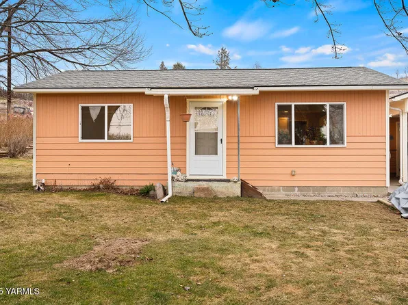 381 Selah Naches Rd, Selah, WA 98942