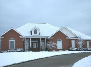 1557 Mint Meadows Dr, Maryville, TN 37803
