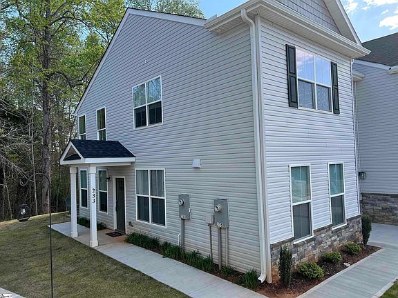 2nd image of 233 Marshland Ln