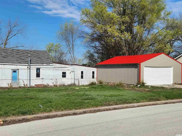 137 Locust St, Quincy, IL 62301