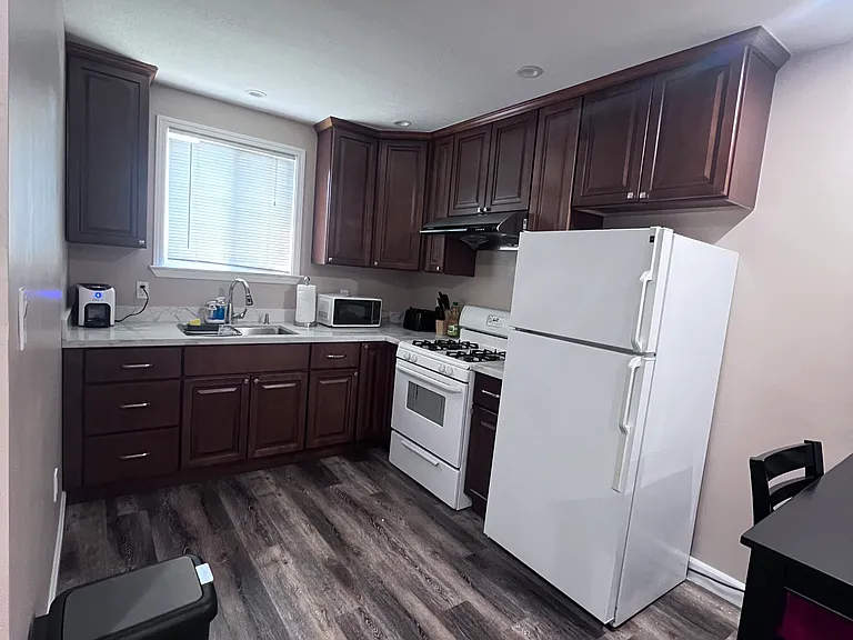3985 Rhoda Ave #C — Photo 2