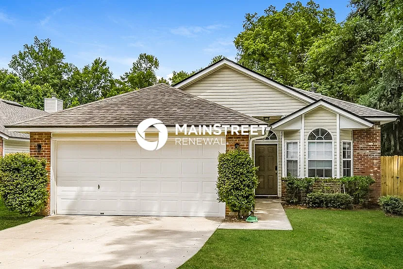 10813 Campus Heights Ln — Photo 1