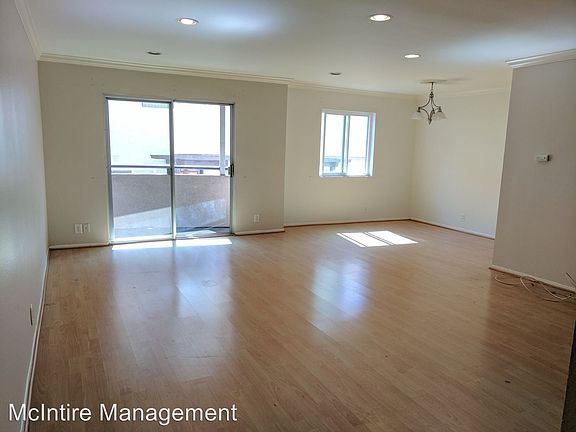 2nd image of 515 W Doran St APT 3