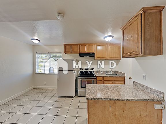 5th image of 351 N 8th St APT 4