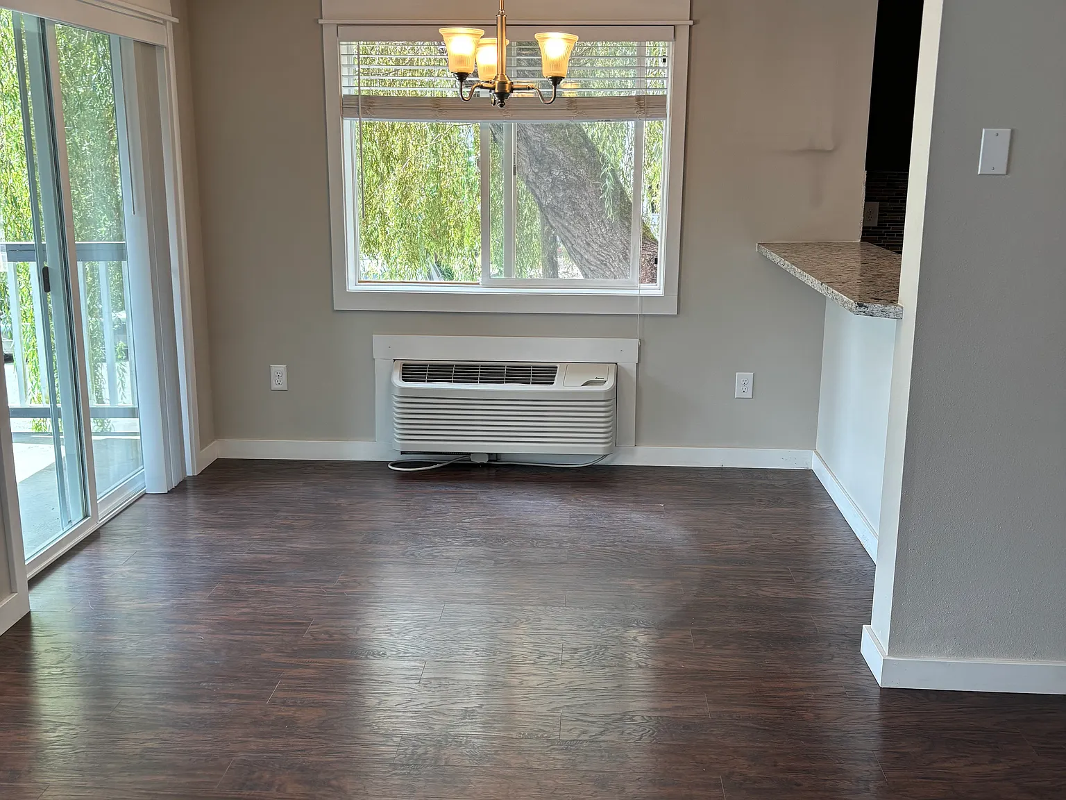 1 bed, 719 sqft, $2,075 — Photo 4