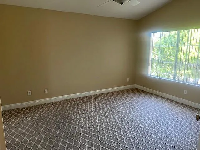 500 S Mint Ln — Photo 10
