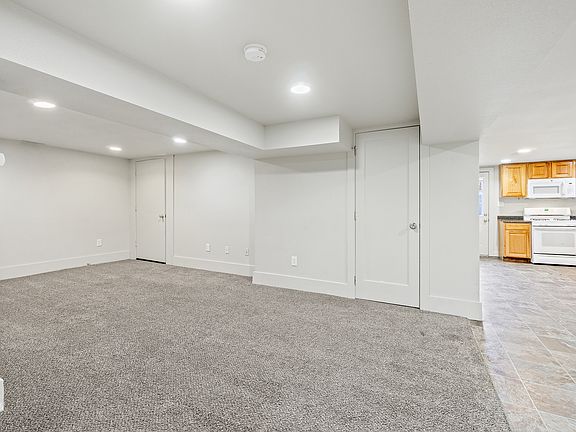 3rd image of 908 S Cushman Ave Unit C