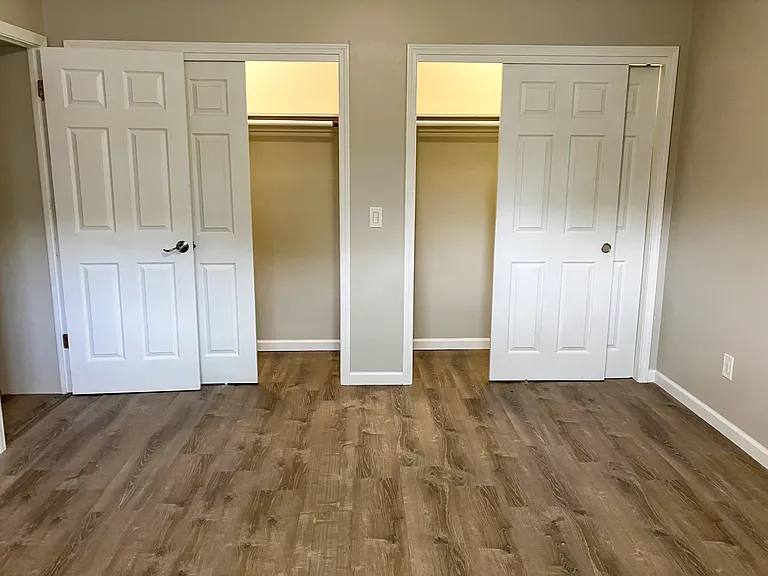 Country Manor Apartment Homes — Photo 12