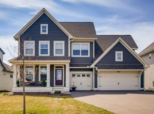9954 Arrowwood Trl, Woodbury, MN 55129