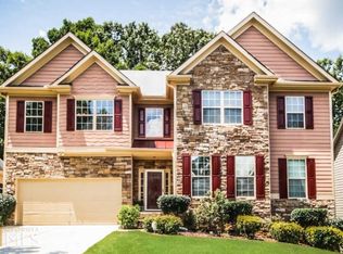 7829 The Lakes Dr, Fairburn, GA 30213