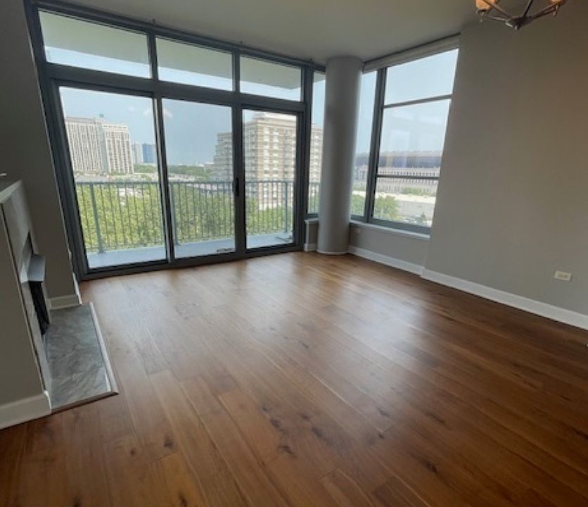1st image of 1600 S Prairie Ave #9B