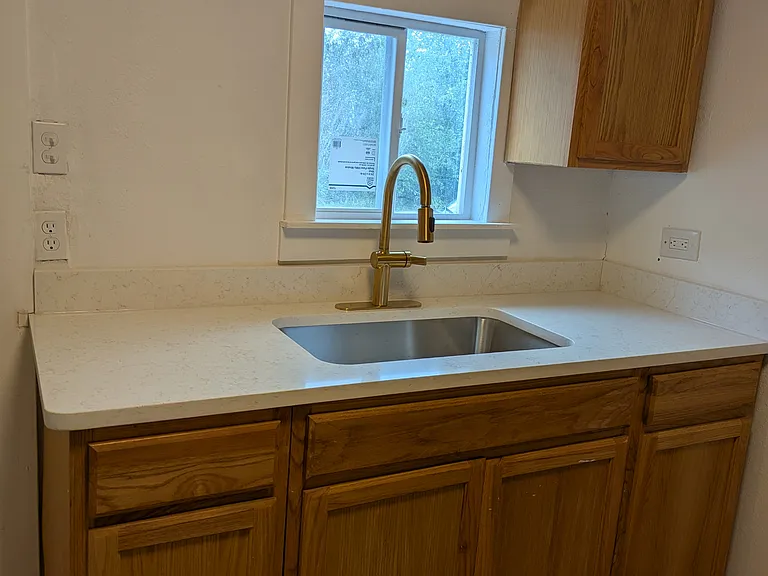 1205 Winnebago St — Photo 6