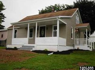 986 2nd St, Mount Wolf, PA 17347