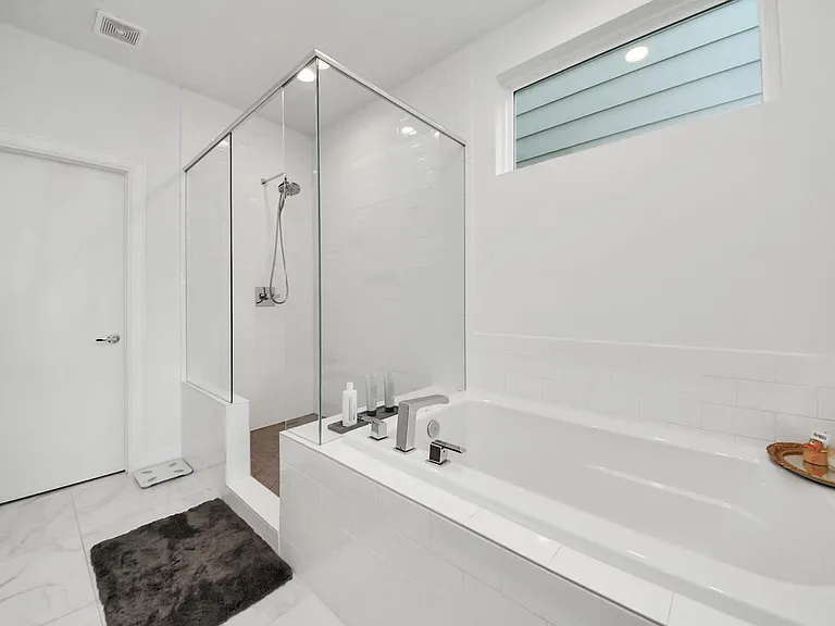 1721 Eado Point Ln — Photo 28