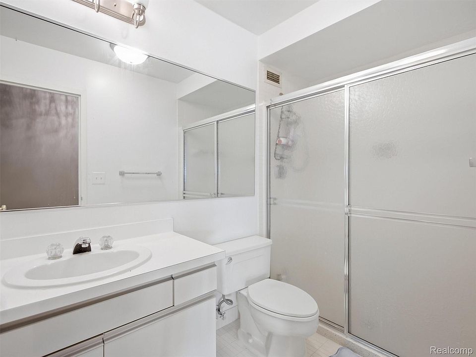 5000 Town Ctr Suite 1503, photo 27