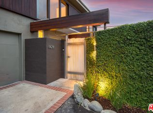 5679 Holly Oak Dr, Los Angeles, CA 90068