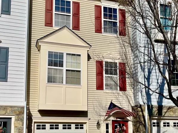 3847 Watkins Mill Dr, Alexandria, VA 22304