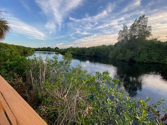 3rd image of 10400 Tamiami Trl S #33