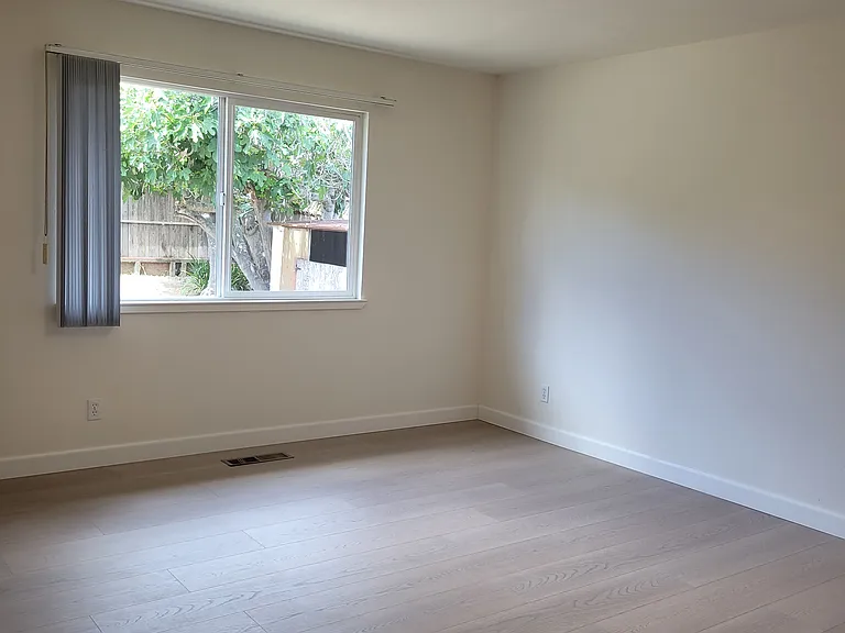 35273 Ramsgate Dr — Photo 6