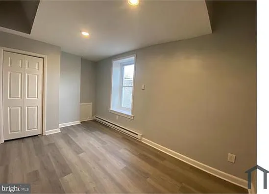 1 bed, 3584 sqft, $1,100 — Photo 3