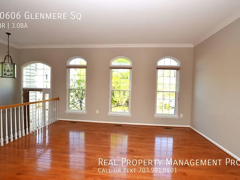 20606 Glenmere Sq — Photo 11