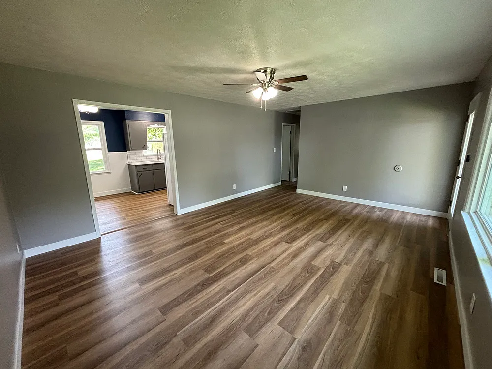 3 bed, 1000 sqft, $1,500 — Photo 3