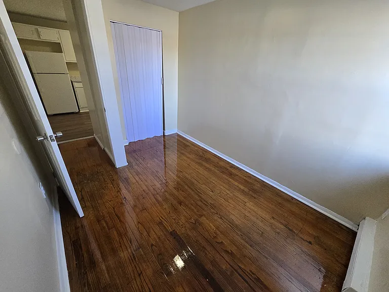 110 Maltby St #12B — Photo 2
