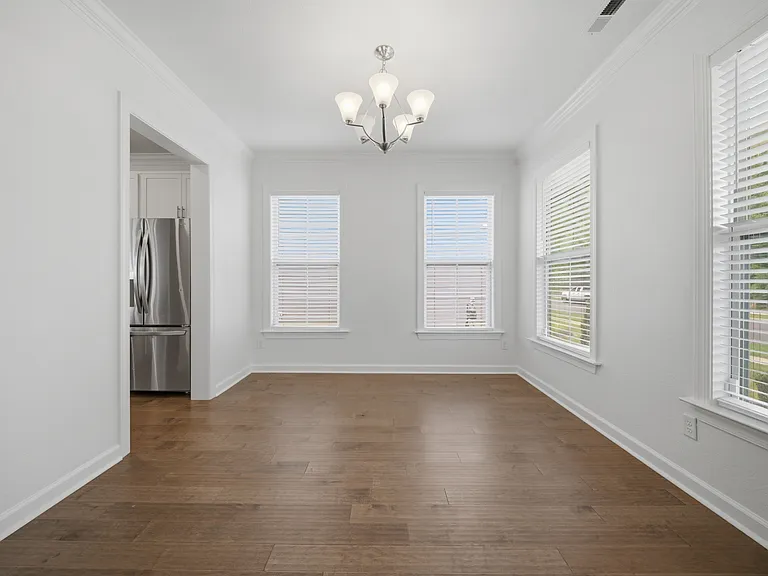 5049 Duxbury Rd — Photo 9