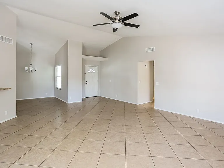 8032 W Tuckey Ln — Photo 6