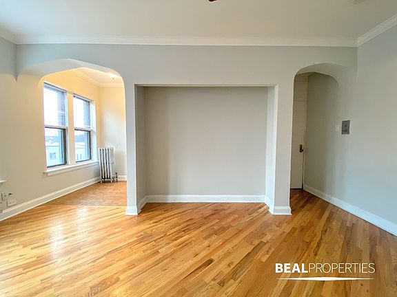 2nd image of 4614 N Paulina St #4614407