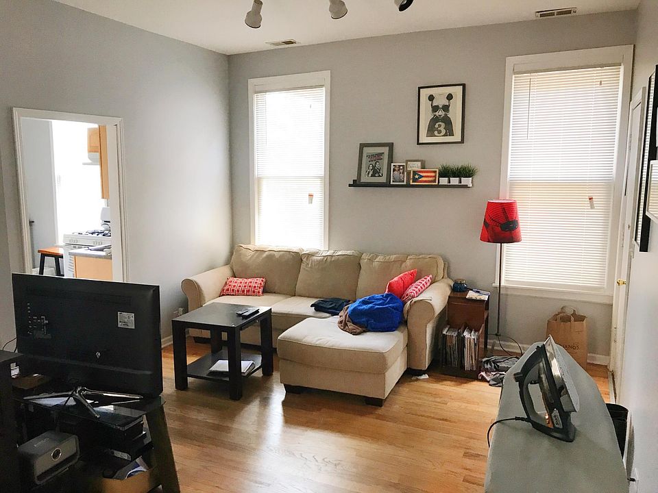 1st image of 1641 N Rockwell St APT 2R